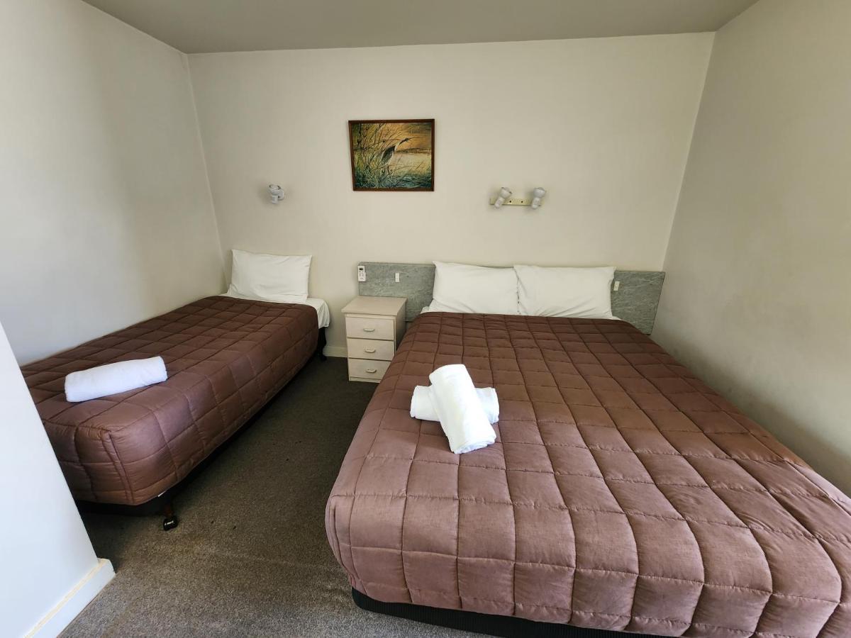 休姆汽车旅馆 奥尔伯里 外观 照片